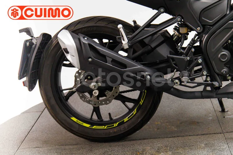 Benelli Leoncino 125 – Vista 28