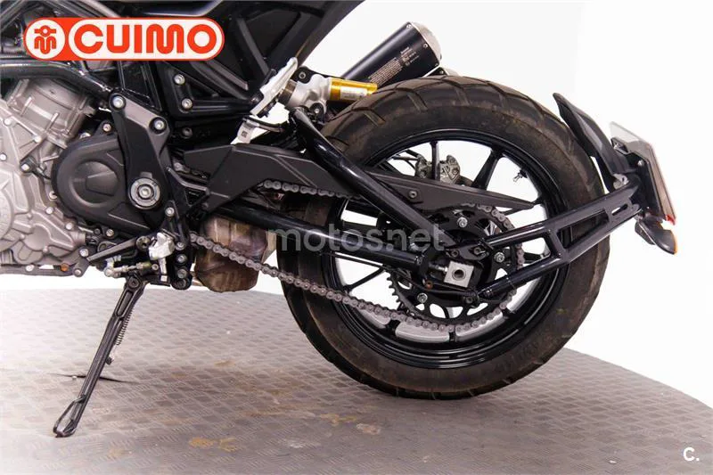Indian FTR 1200 – Vista 18