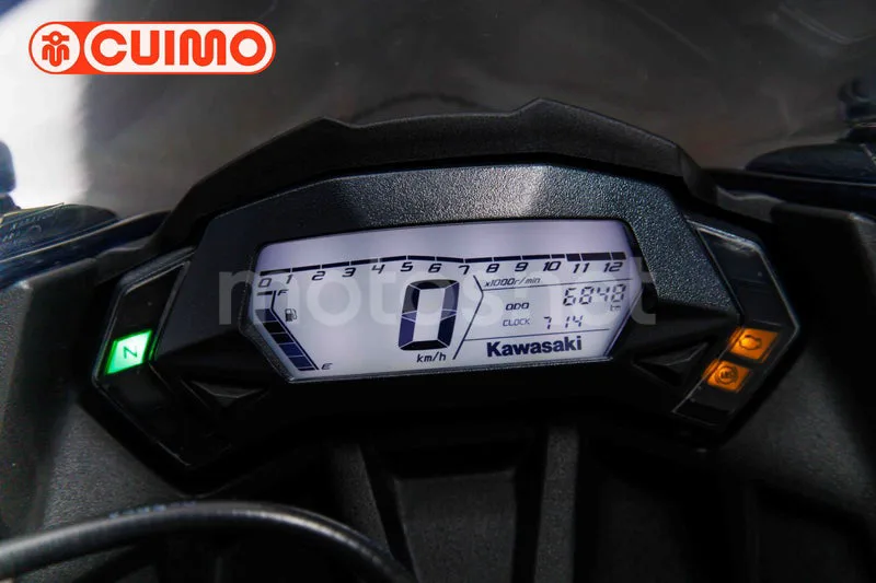 Kawasaki Ninja 125 – Vista 24