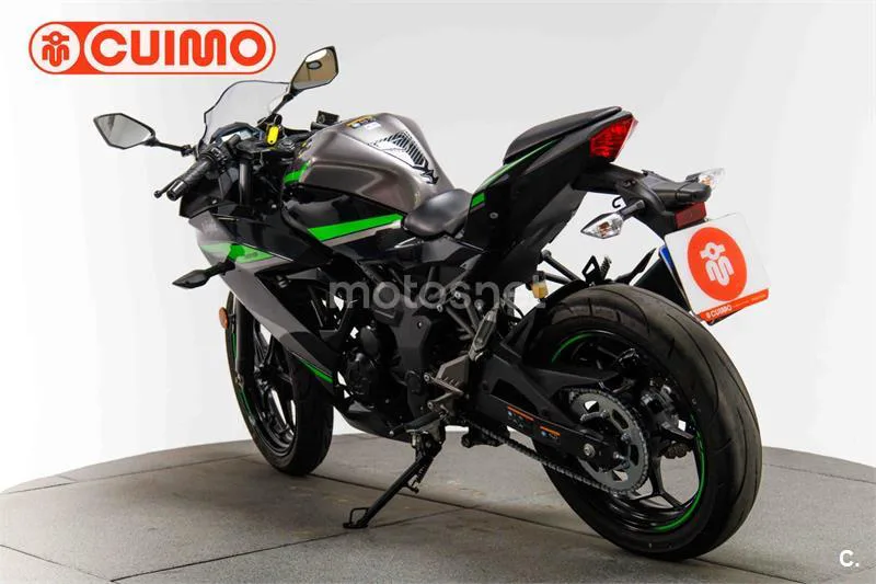 Kawasaki Ninja 125 – Vista 6