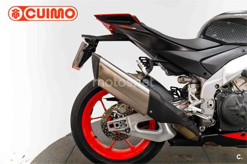 Aprilia RSV4 – Vista 14