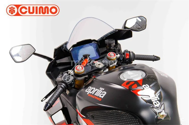 Aprilia RSV4 – Vista 21
