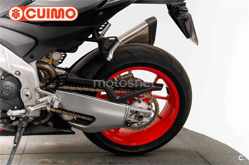 Aprilia RSV4 – Vista 26