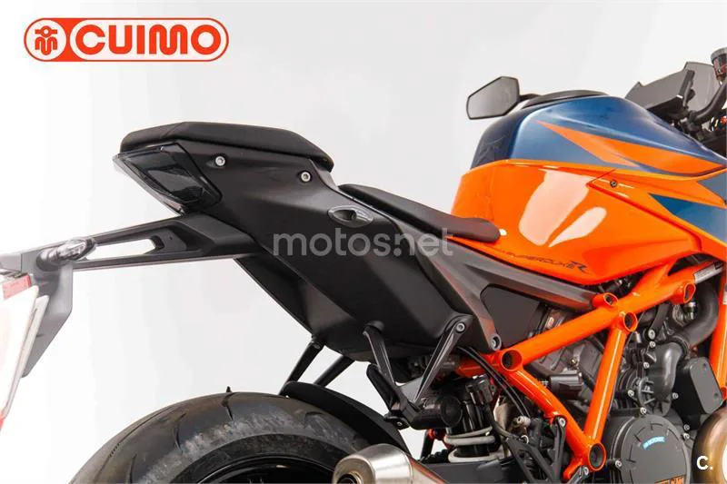 KTM 1290 Super Duke R – Vista 16