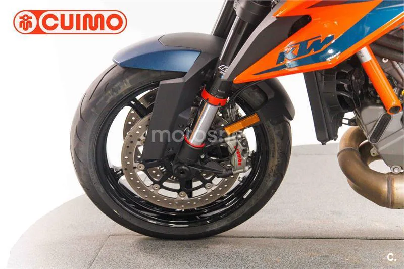 KTM 1290 Super Duke R – Vista 21