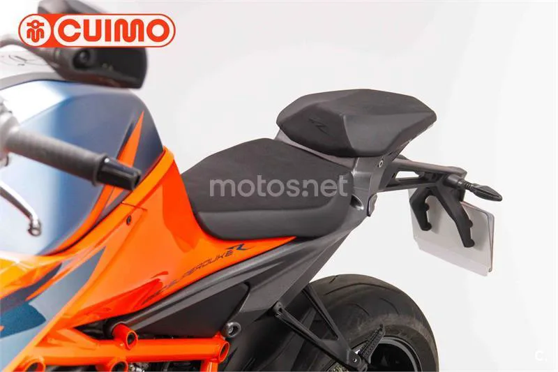 KTM 1290 Super Duke R – Vista 23