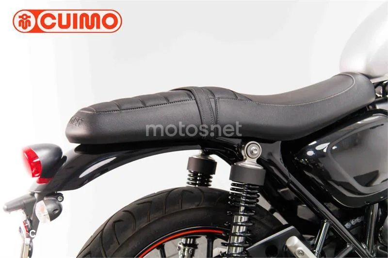 Triumph Street Twin – Vista 16