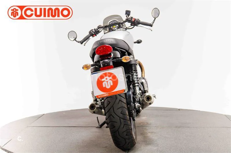Triumph Street Twin – Vista 5