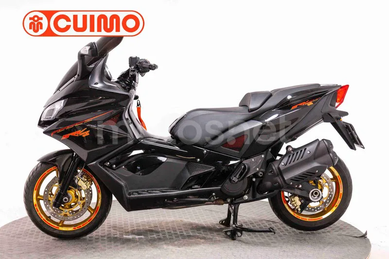 Aprilia SRV 850 – Vista 17