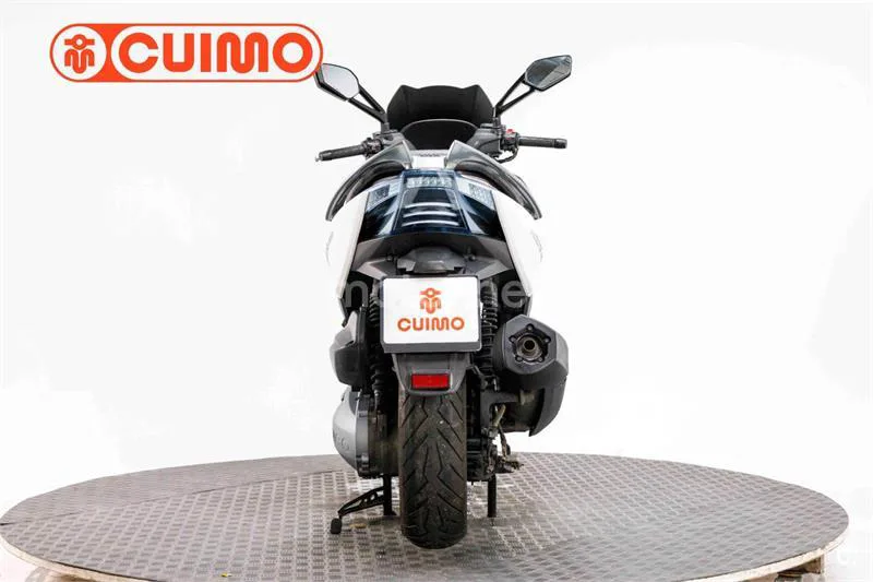 Kymco Xciting 400 – Vista 11