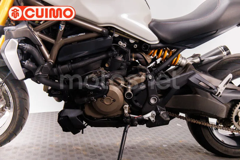 Ducati Monster 1200 S – Vista 37