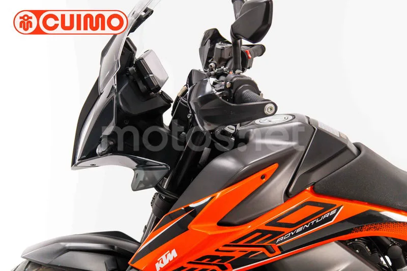 KTM 890 – Vista 21