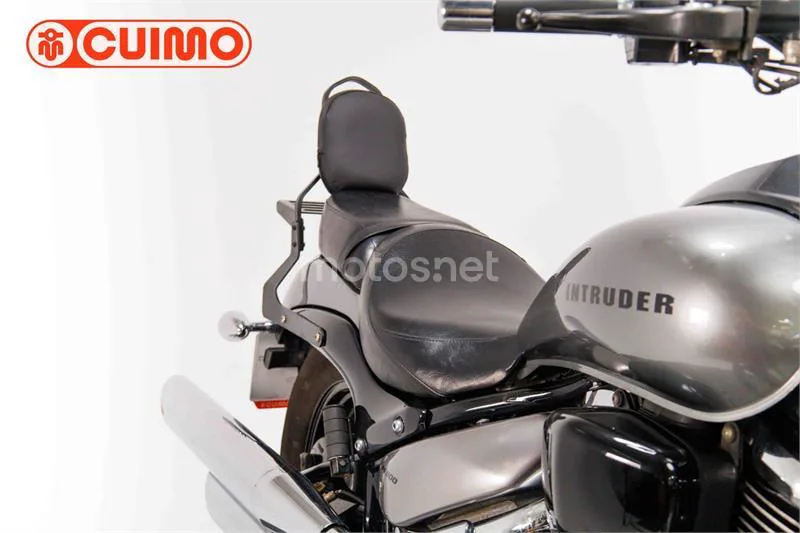 Suzuki Intruder M800 – Vista 12