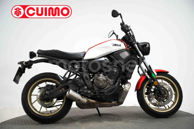 Yamaha XSR 700 – Vista 3