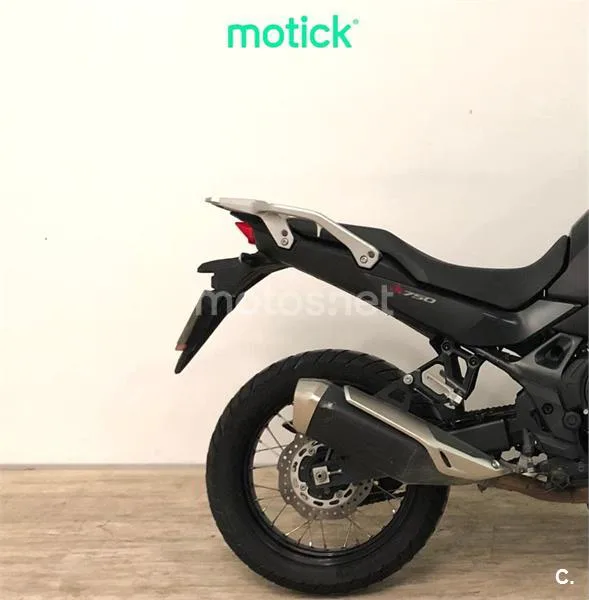 Honda XL 750 Transalp – Vista 3