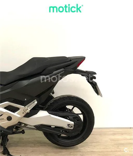 Honda Forza 750 – Vista 8