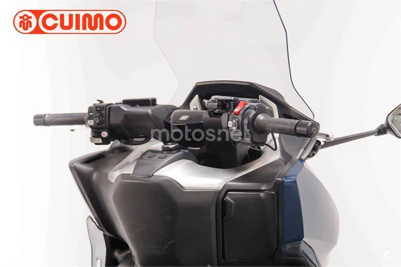 Honda Forza 750 – Vista 15