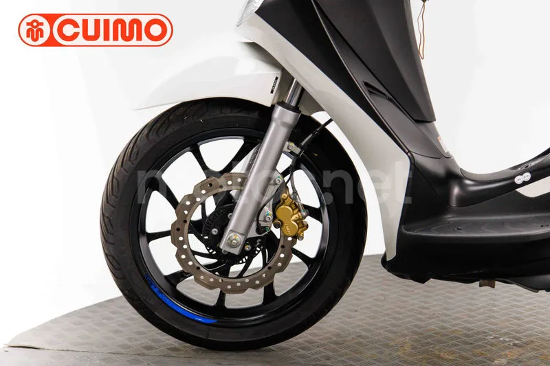 Piaggio Medley – Vista 25