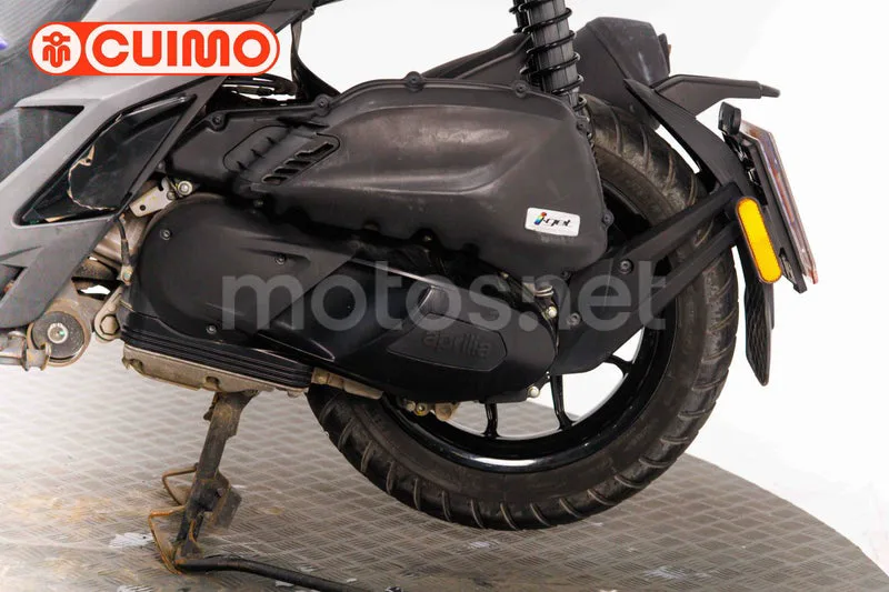Aprilia SR GT 125 – Vista 18