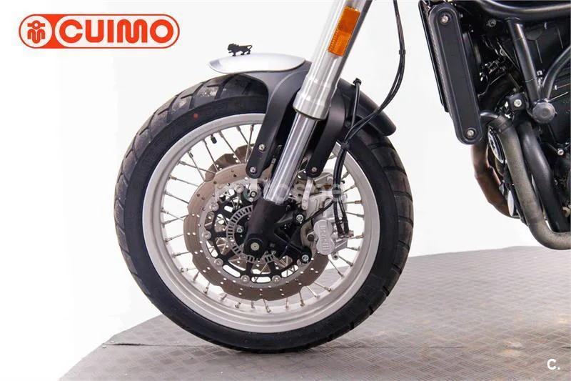 Benelli Leoncino 500 – Vista 21