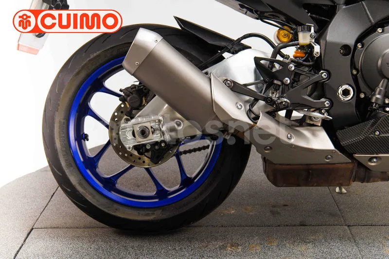Yamaha R1 – Vista 14