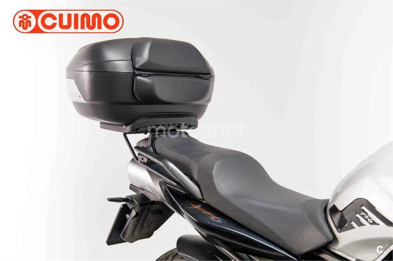 Yamaha FZ6 – Vista 12