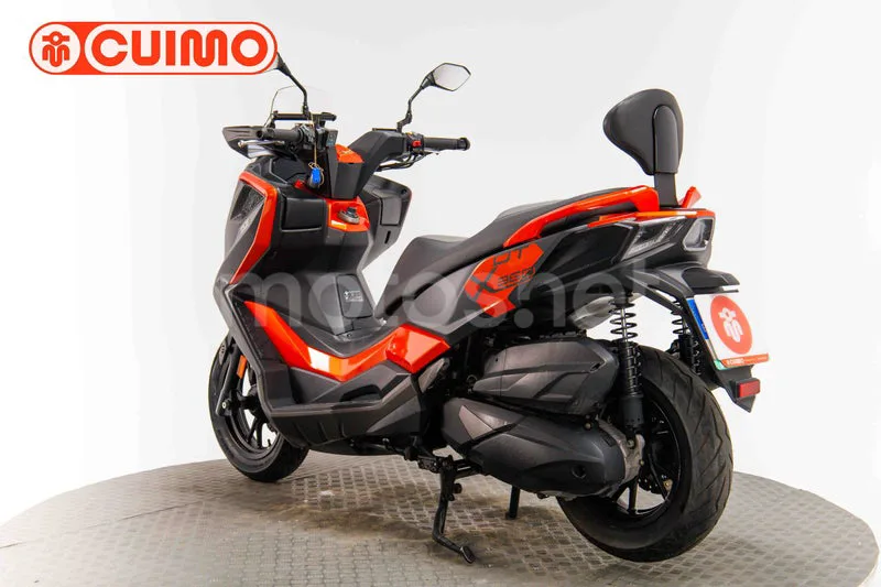 Kymco DTX 350 – Vista 10