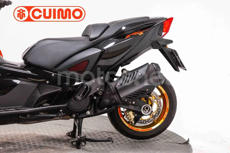Aprilia SRV 850 – Vista 35