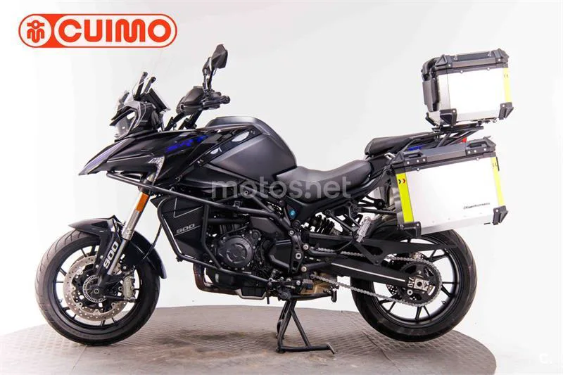QJ Motor SRT 900 SX – Vista 8