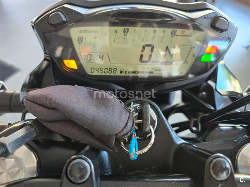 Suzuki SV 650 – Vista 17