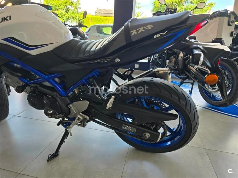 Suzuki SV 650 – Vista 10