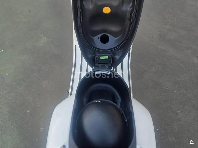 Vespa GTS 300 – Vista 11