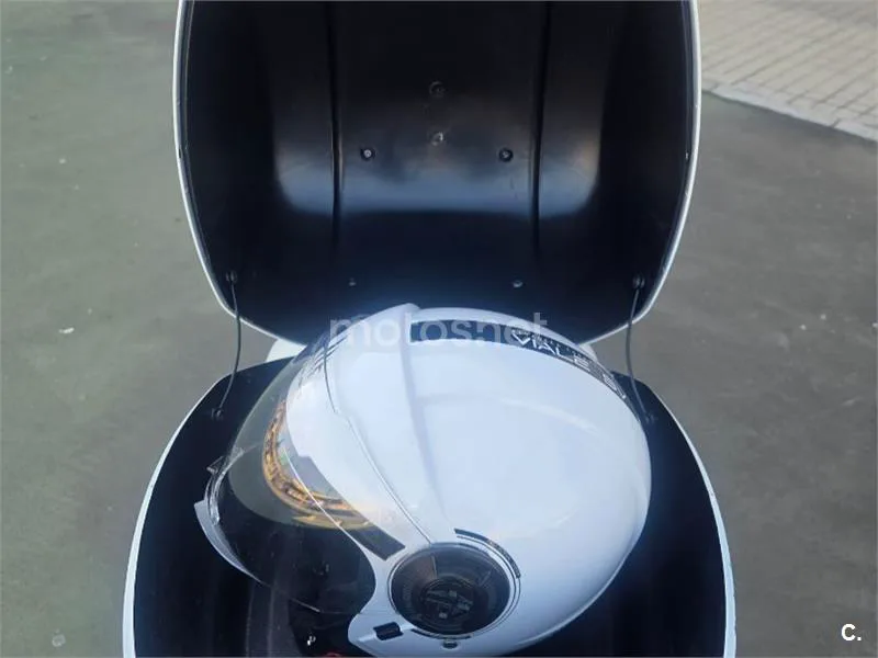 Vespa GTS 300 – Vista 12