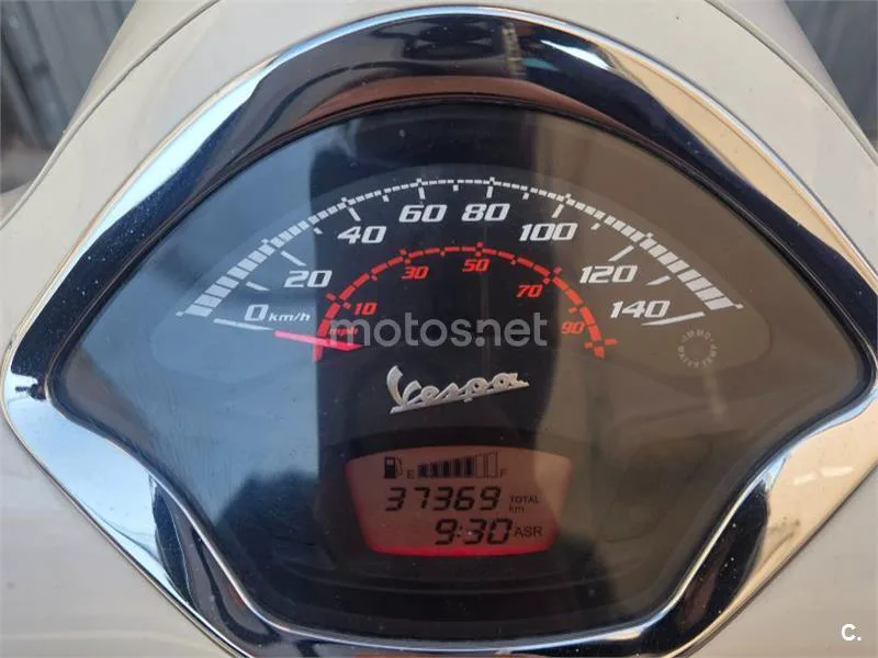Vespa GTS 300 – Vista 16