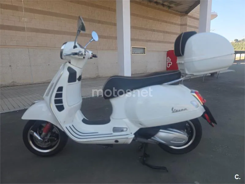 Vespa GTS 300 – Vista 3
