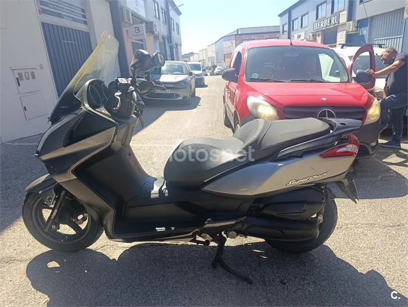 Kymco Super Dink 125 – Vista 7
