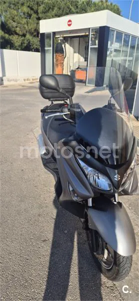 Suzuki Burgman 200 – Vista 3