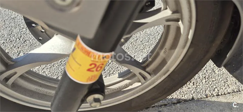 Suzuki Burgman 200 – Vista 7