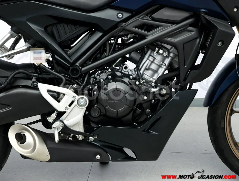Honda CB 125 R – Vista 5