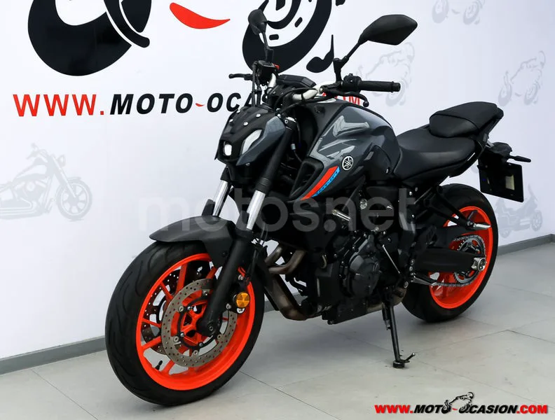 Yamaha MT-07 – Vista 8