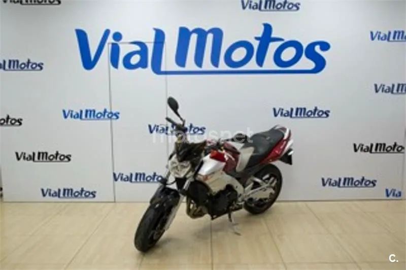 Suzuki GSR 600 – Vista 5