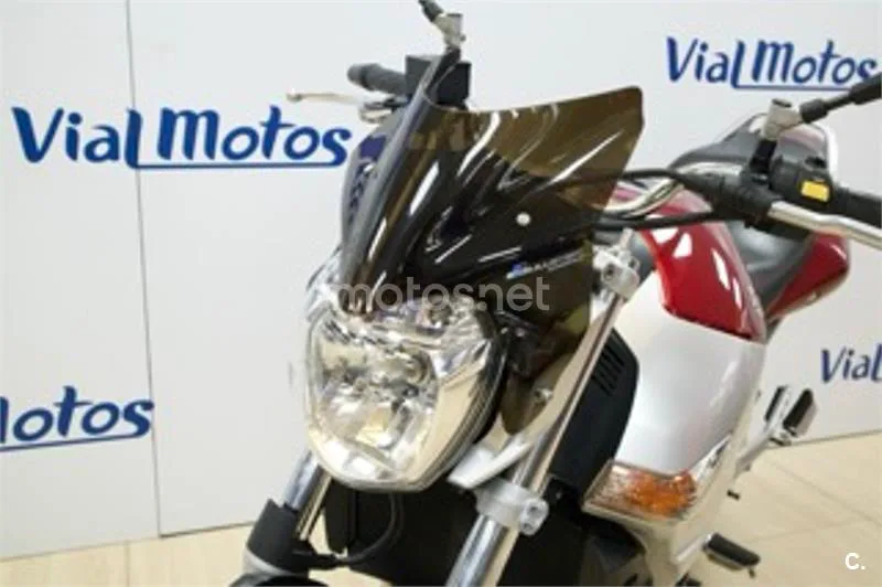Suzuki GSR 600 – Vista 9