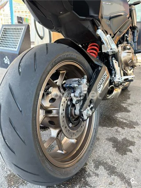 Honda CB 650 R – Vista 6