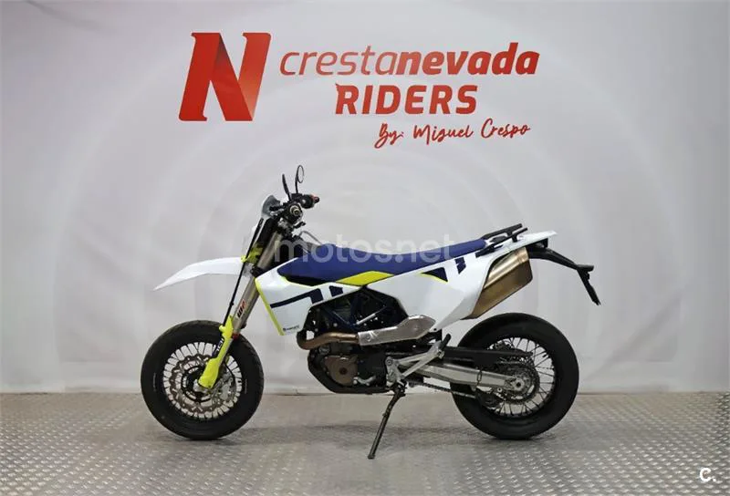 Husqvarna 701 Enduro – Vista 3