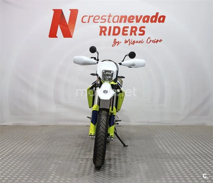 Husqvarna 701 Enduro – Vista 5