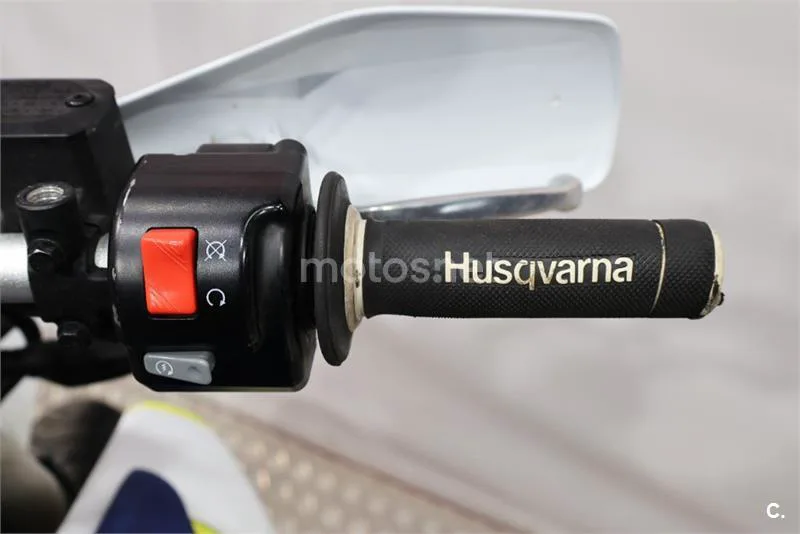 Husqvarna 701 Enduro – Vista 9