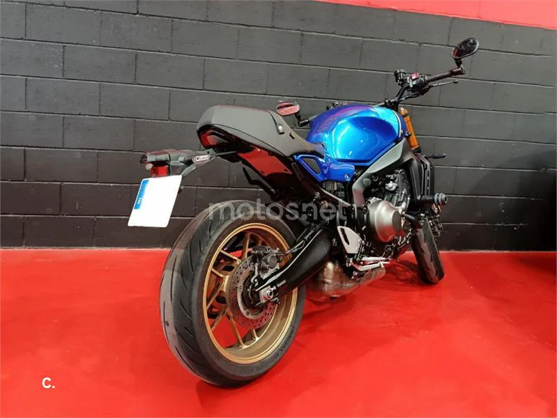 Yamaha XSR 900 – Vista 11