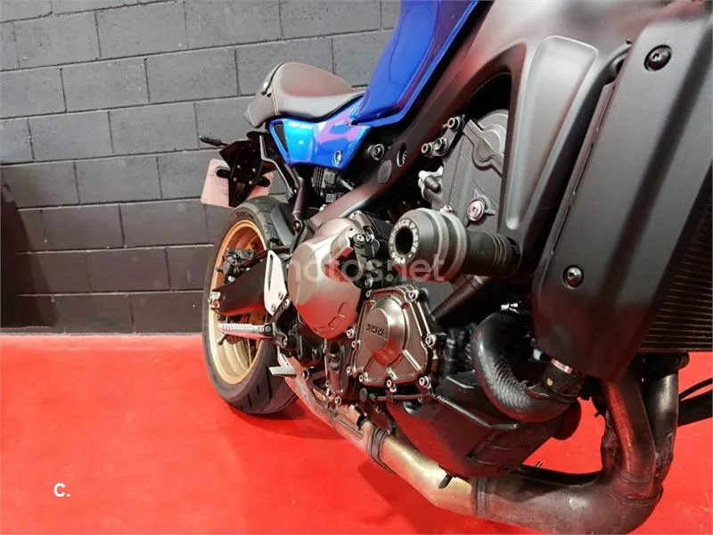 Yamaha XSR 900 – Vista 12