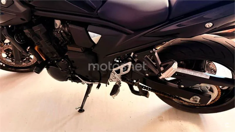 Suzuki Bandit 650 S – Vista 7