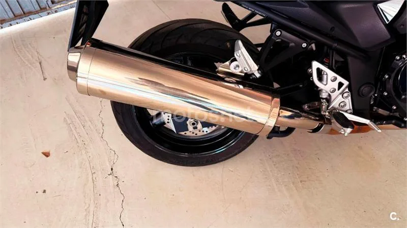Suzuki Bandit 650 S – Vista 10